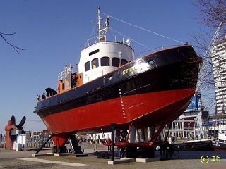 der Schlepper Stier im Museumshafen